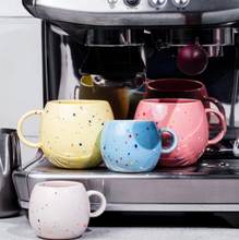 Load image into Gallery viewer, Party ball mug 250 ml. yellow