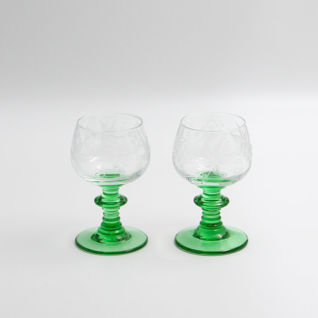 Set of 2 Cheerfull Glasses Green Grape